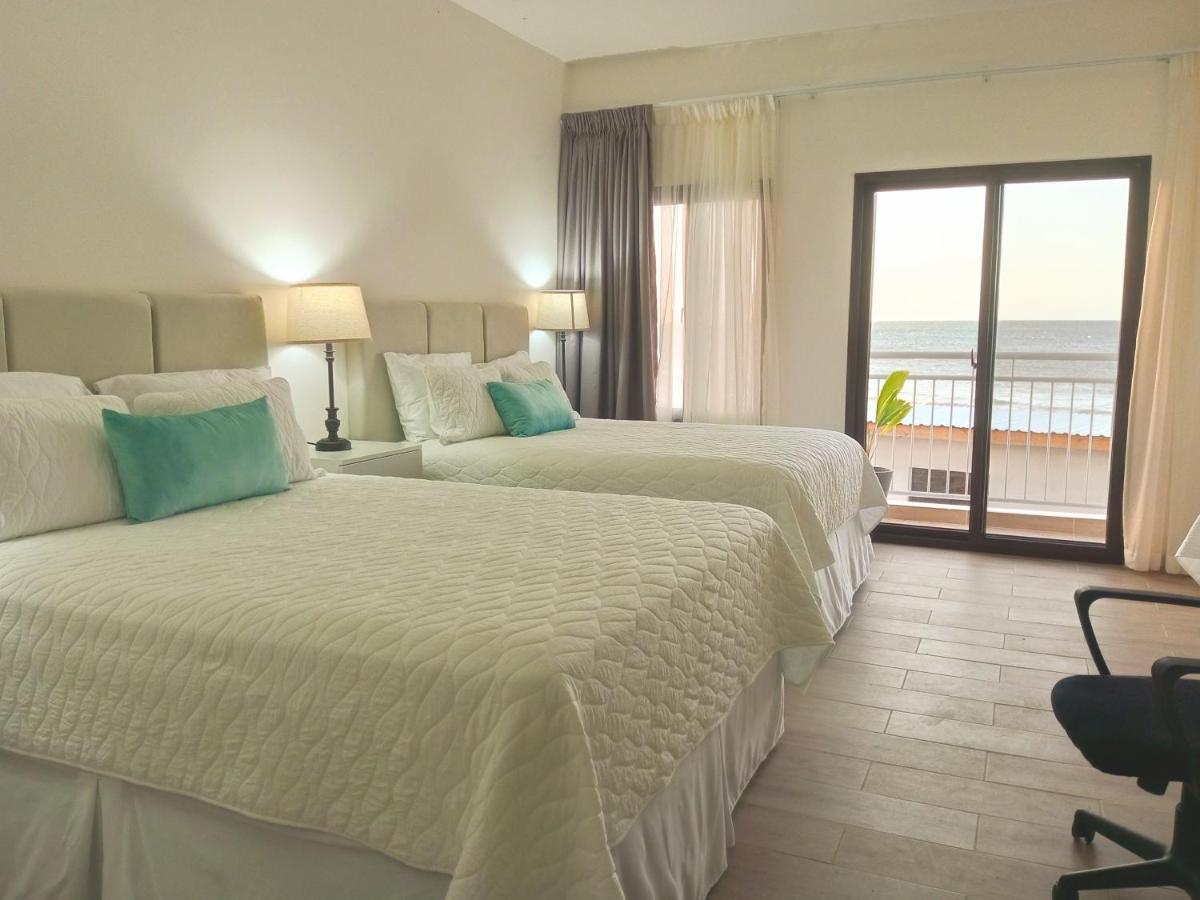 Tramonto Boutique Hotel Ла-Сейба Экстерьер фото